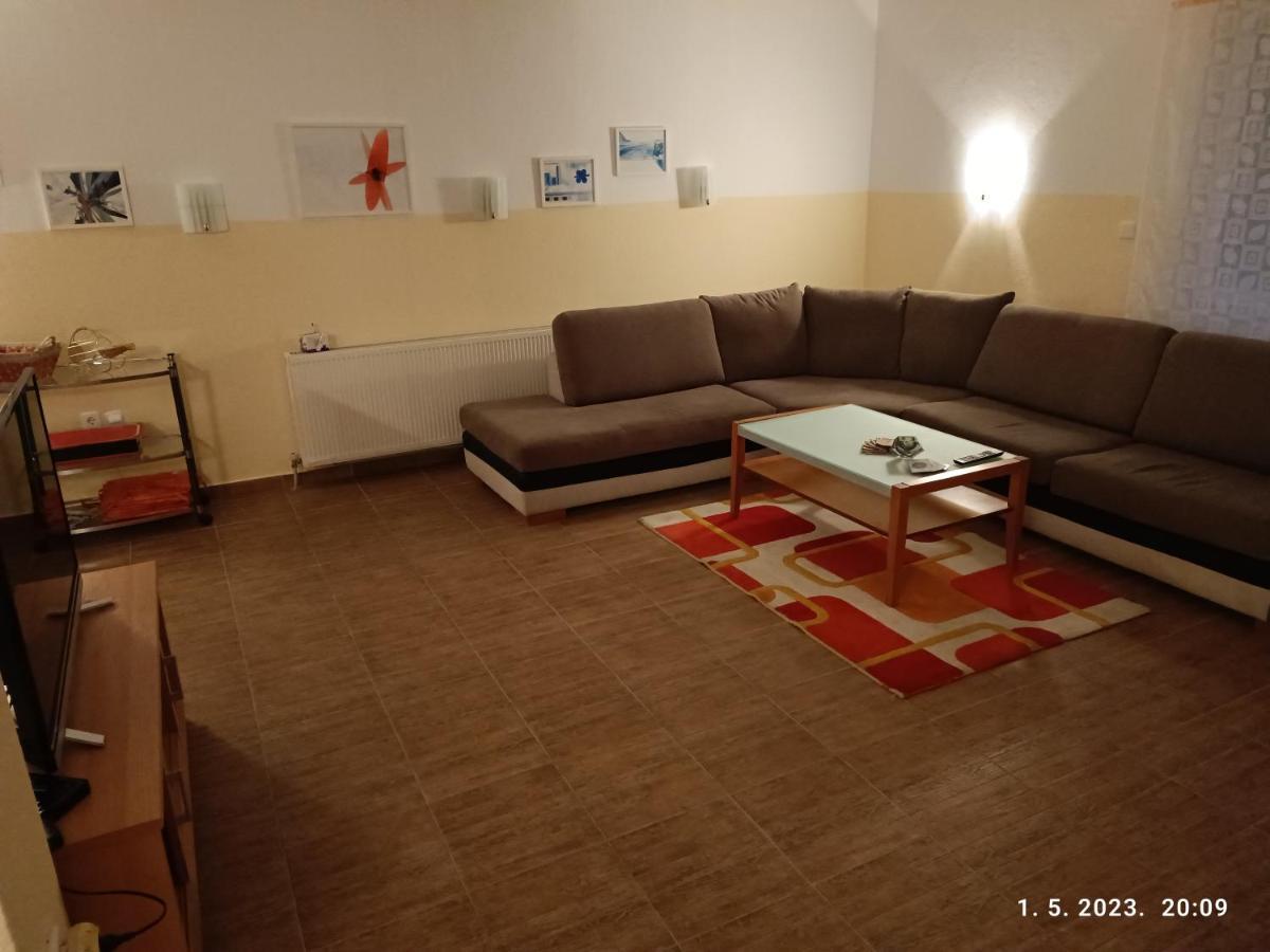 Villa Nana Kulen Vakuf Εξωτερικό φωτογραφία